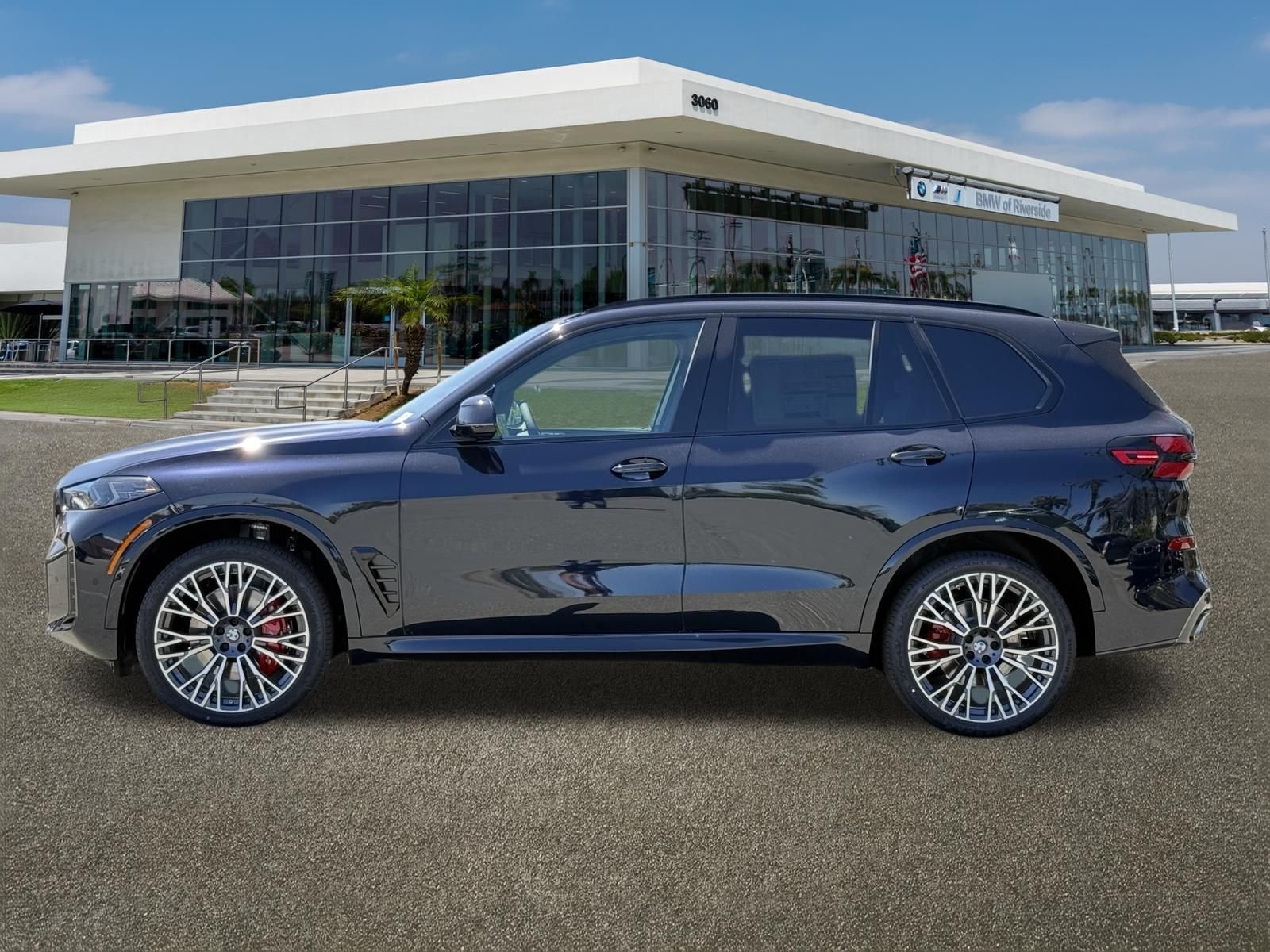 New 2026 Carbon Black Metallic BMW sDrive40i image 6