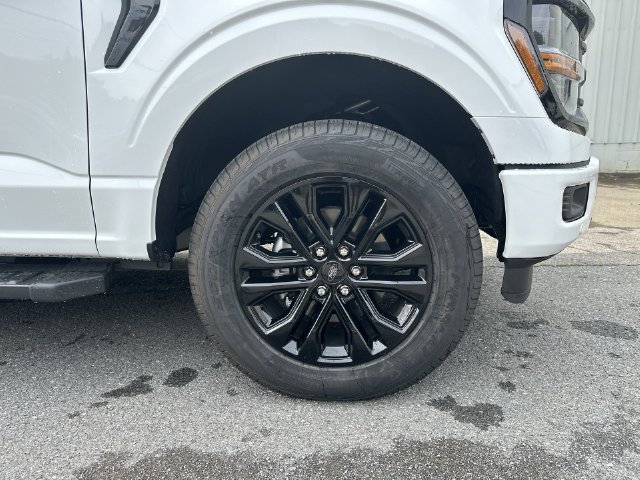 New 2026 Oxford White Ford XLT image 21