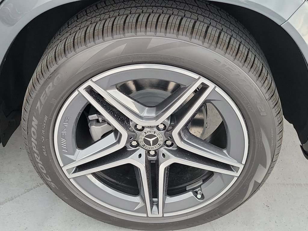 New 2026 Selenite Grey Metallic Mercedes-Benz GLS 450 image 9