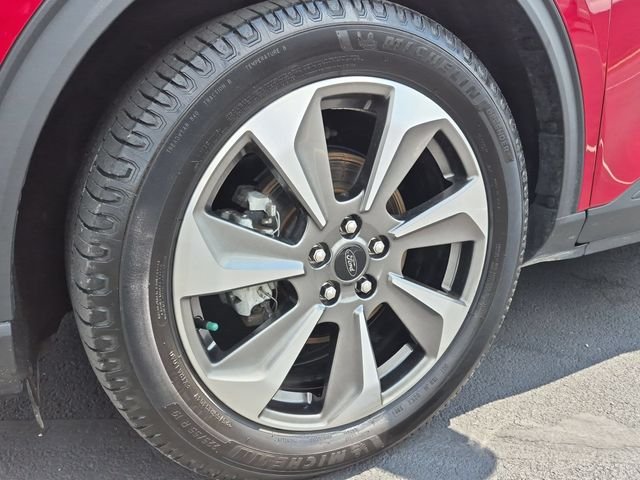 Used 2023 Red Ford Platinum image 22