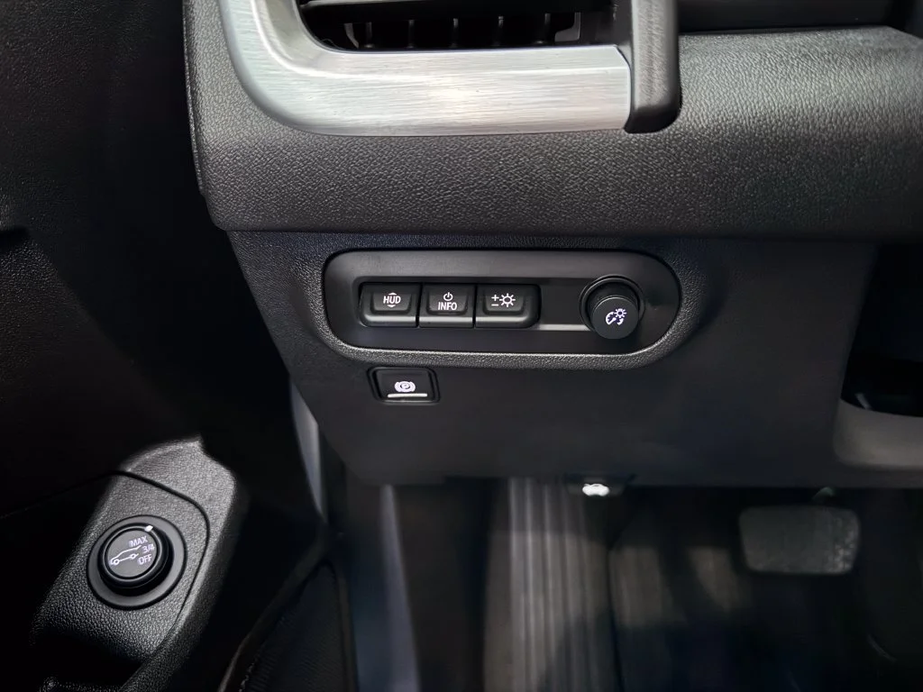 2023 GMC Terrain SLT - Photo 24