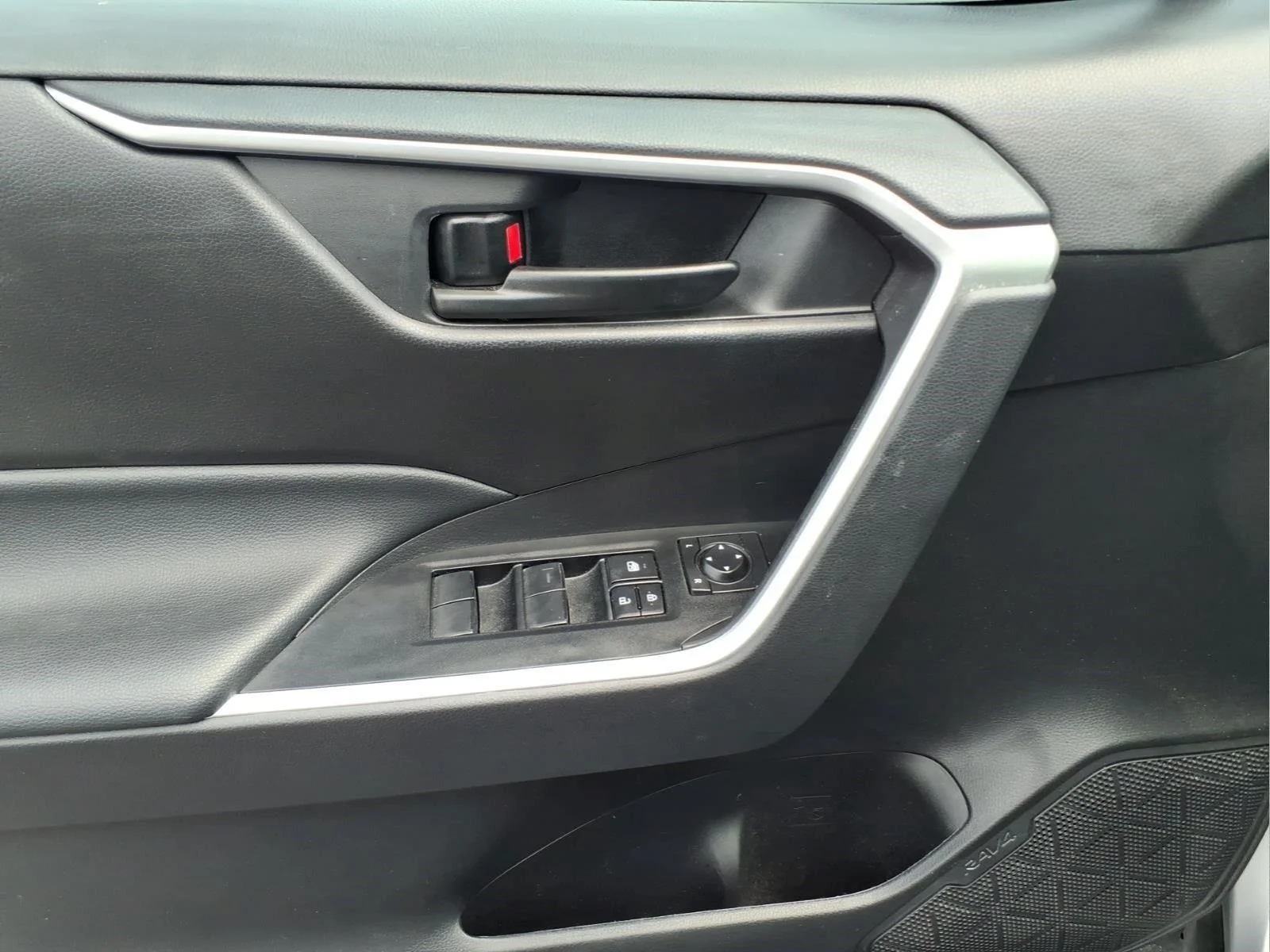 Used 2024 Silver Sky Metallic Toyota LE image 16