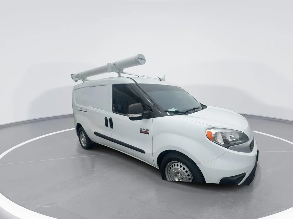 Used 2022 White Ram Base image 2