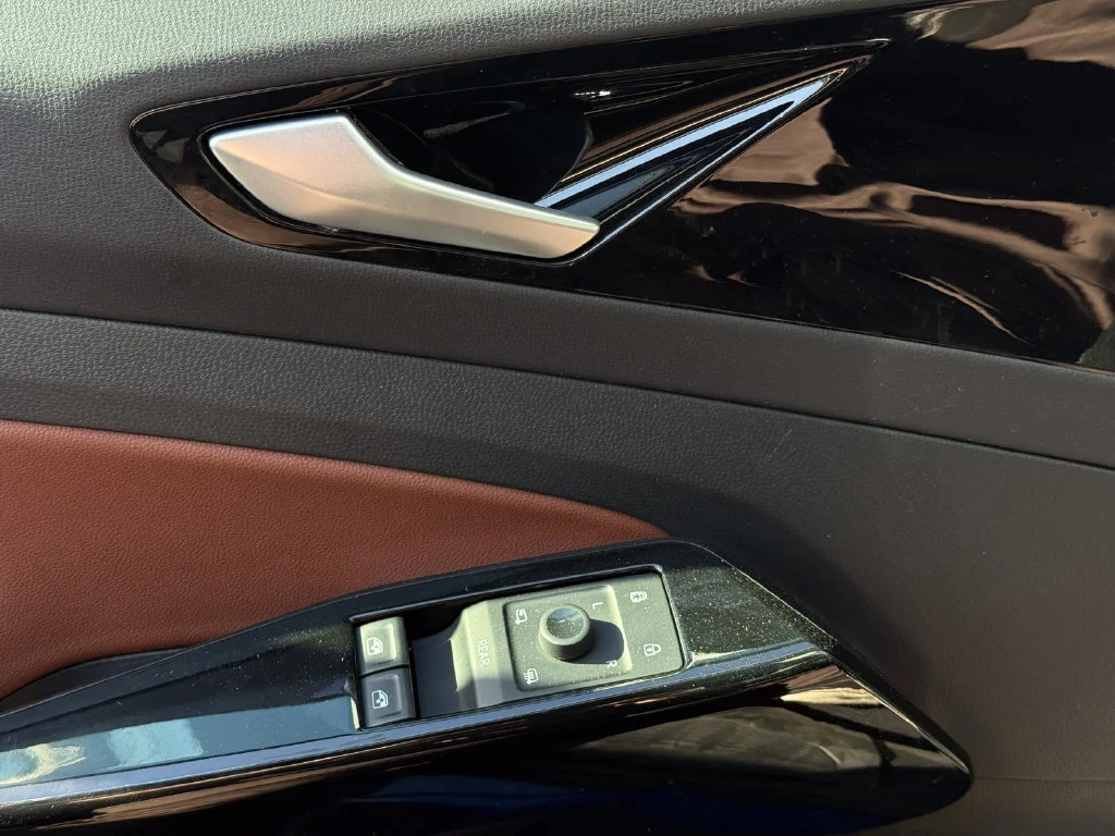 Used 2022  Volkswagen Pro S image 17