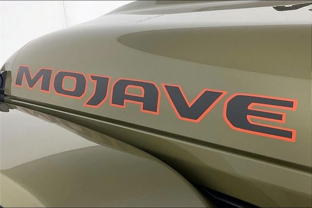 Used 2025 Green Jeep Mojave image 21