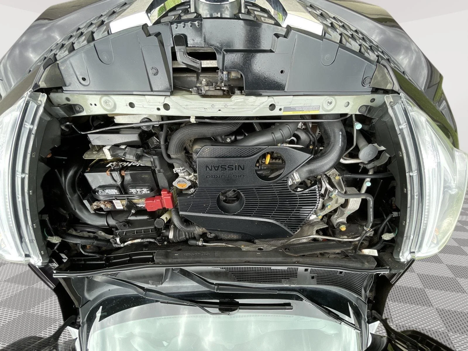 Used 2015 Bordeaux Black Nissan S image 8