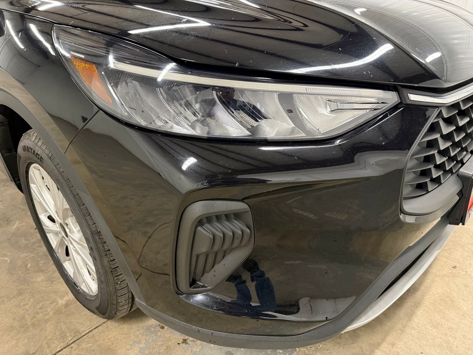 Used 2023 Black Ford Active image 4