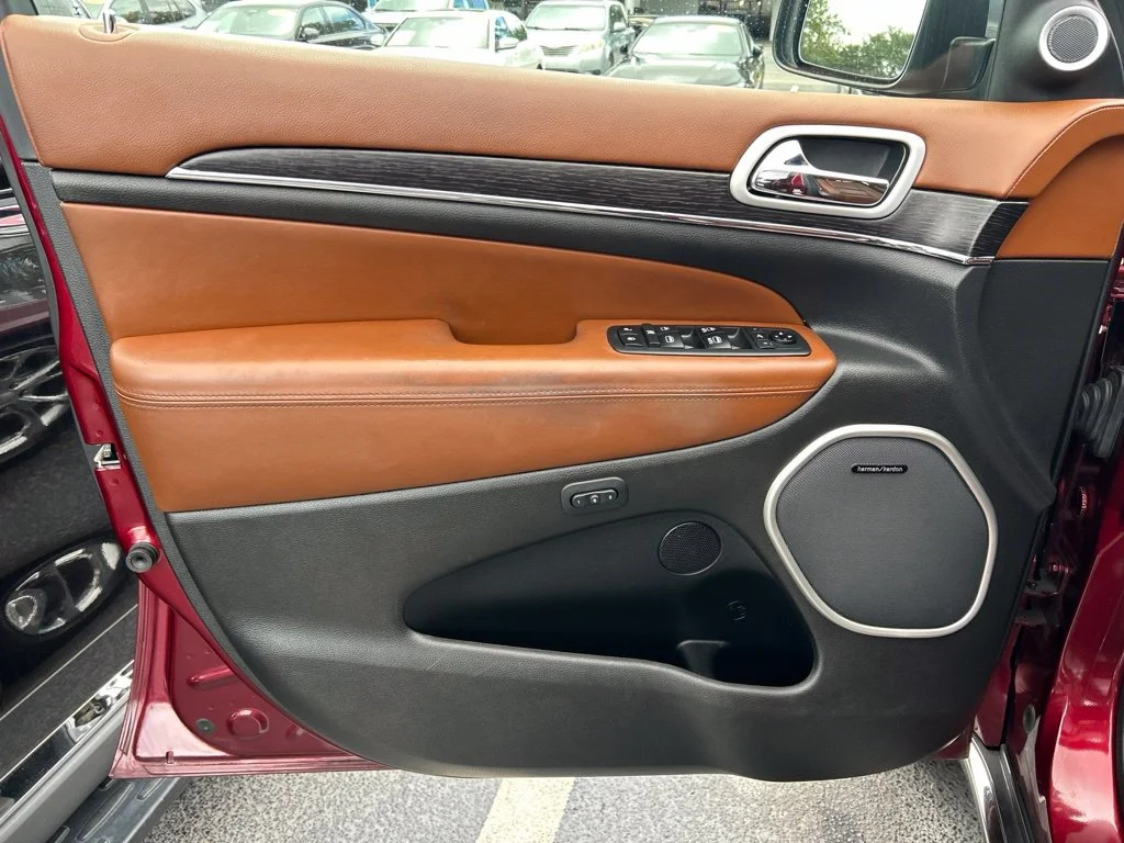 Certified Used 2019 Velvet Red Pearlcoat Jeep Summit image 18