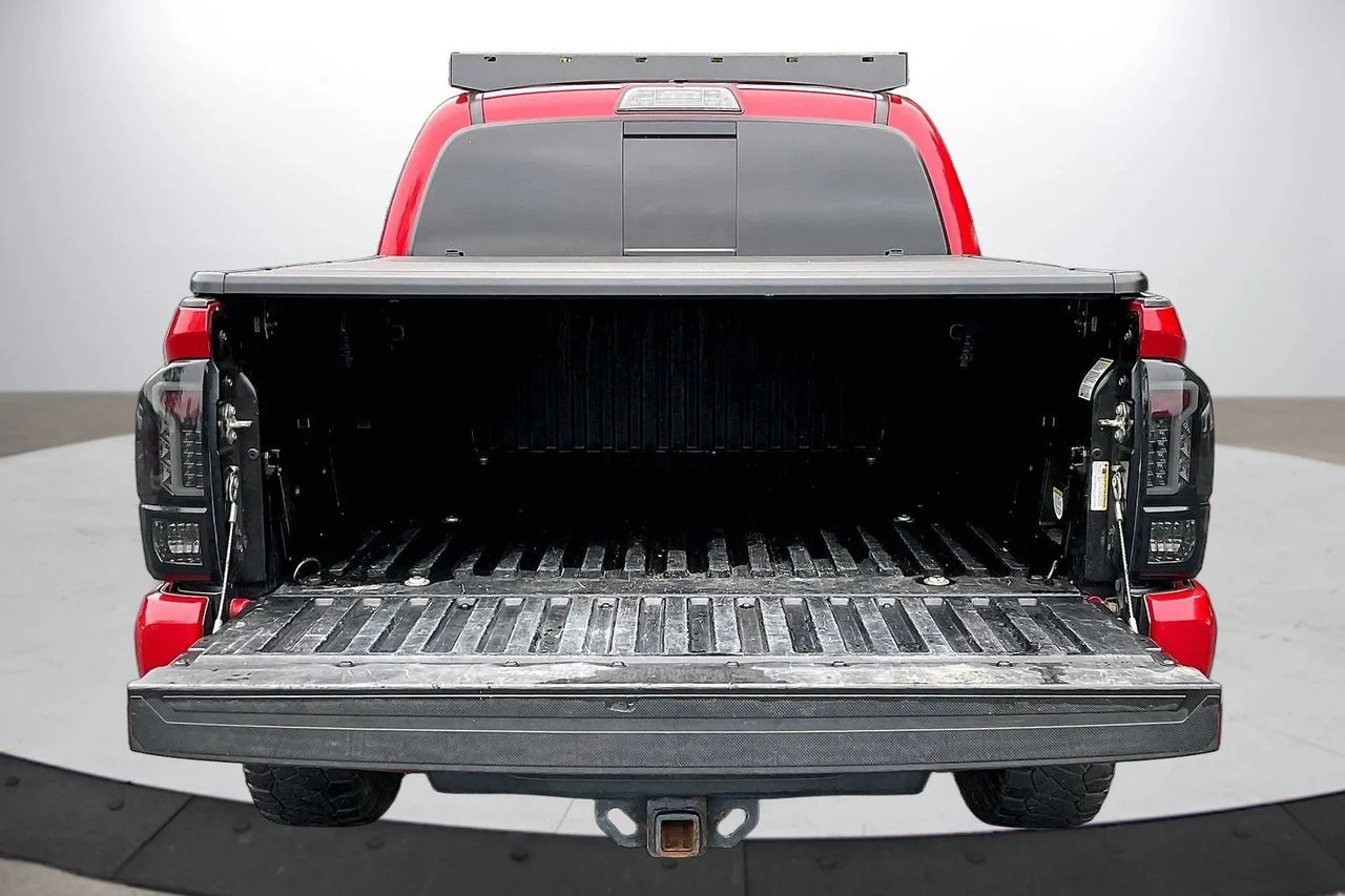Used 2017 Red Toyota SR image 24