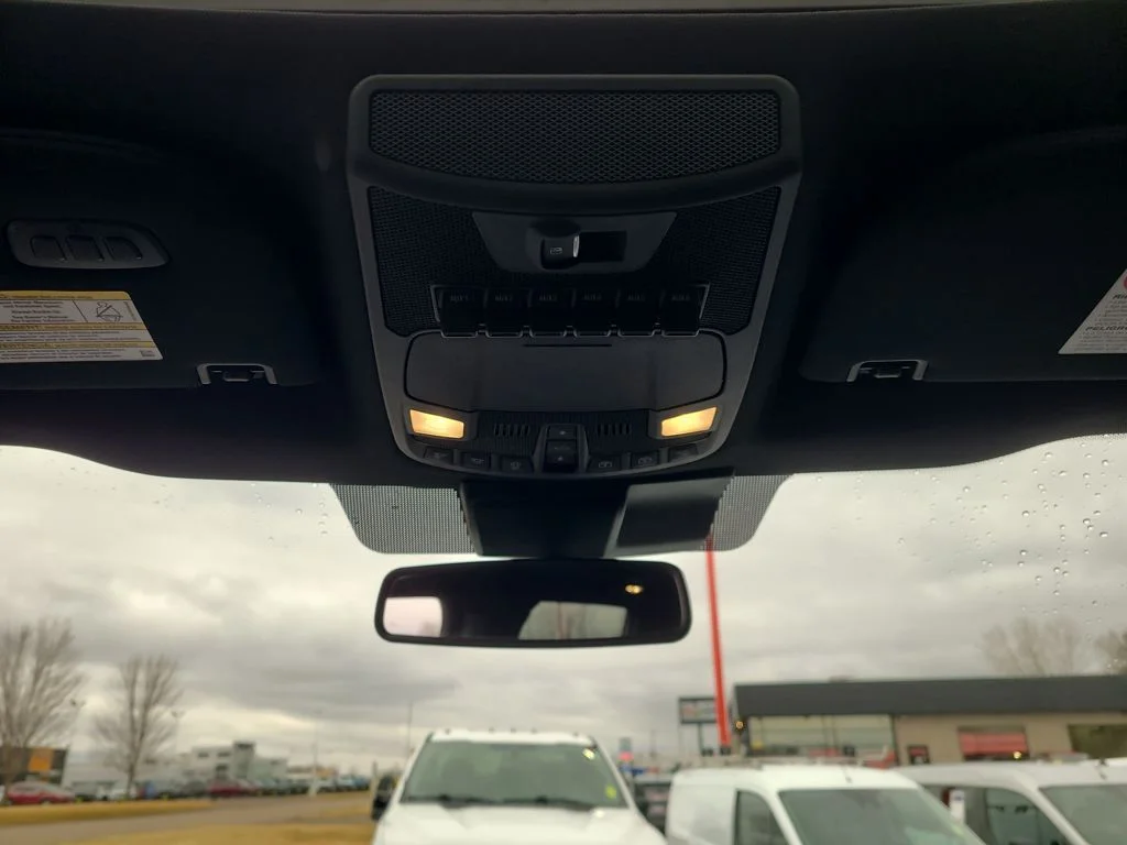 Used 2022 White Ford Lariat image 35