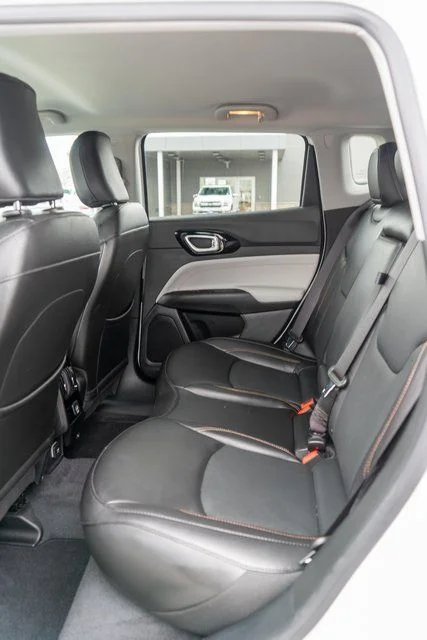 Used 2022 White Jeep Limited image 11