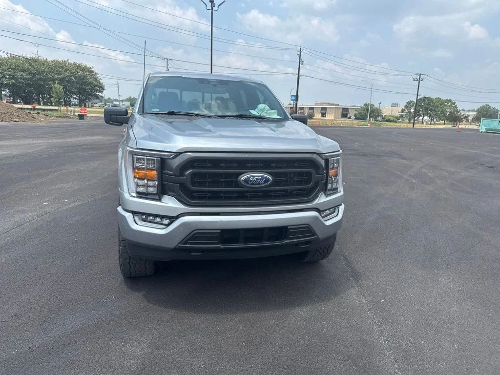 Used 2022 Silver Ford XLT image 3