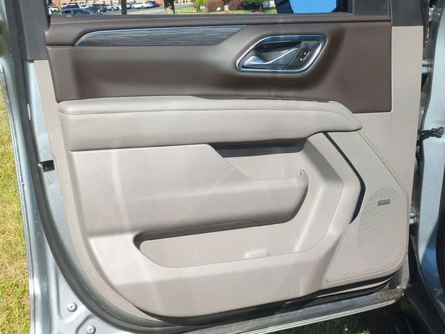 Used 2023 Silver GMC SLT image 19