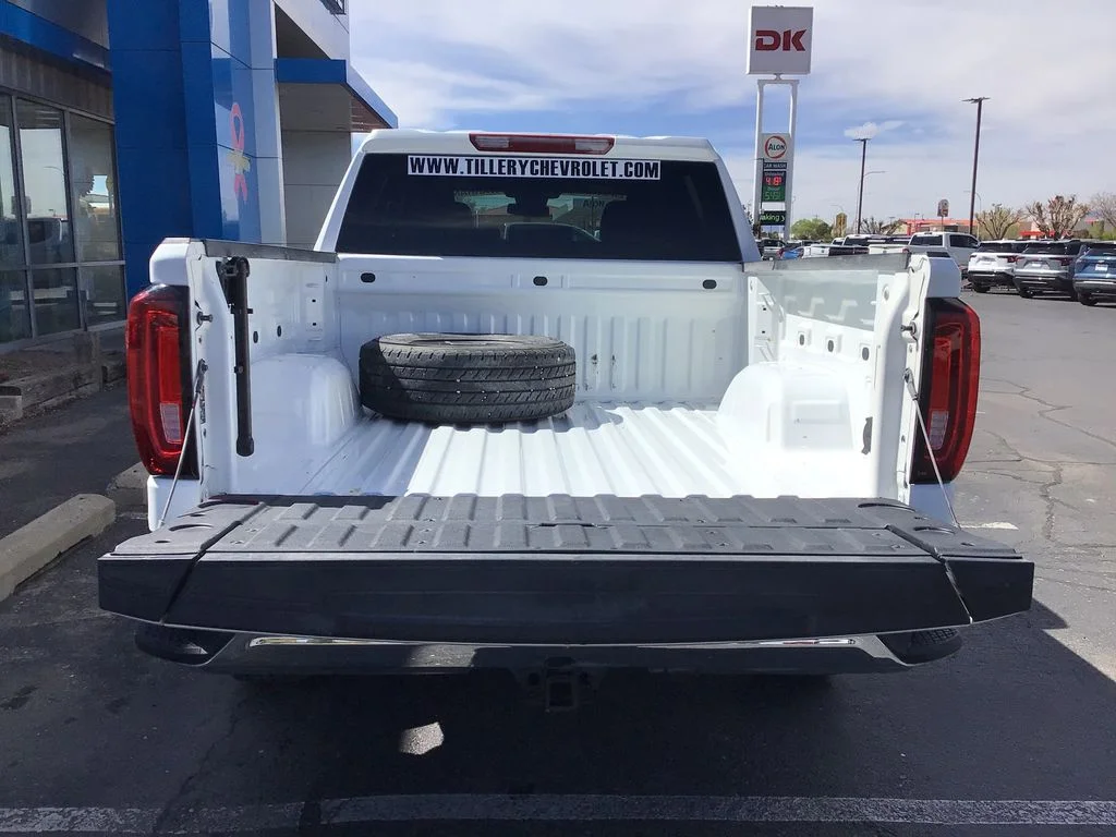Used 2025 Summit White GMC SLT image 6