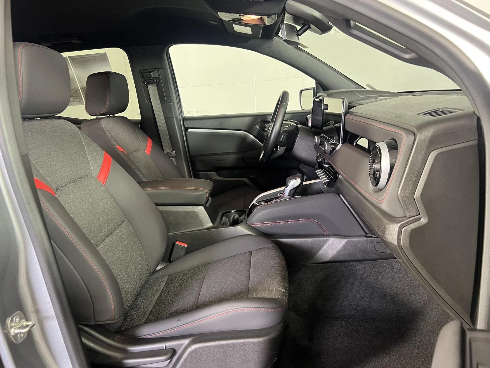 Used 2024 Sterling Gray Metallic Chevrolet Z71 image 27