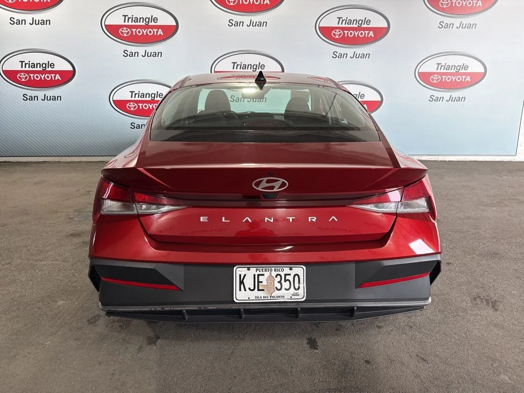 Used 2024 Red Hyundai SE image 5