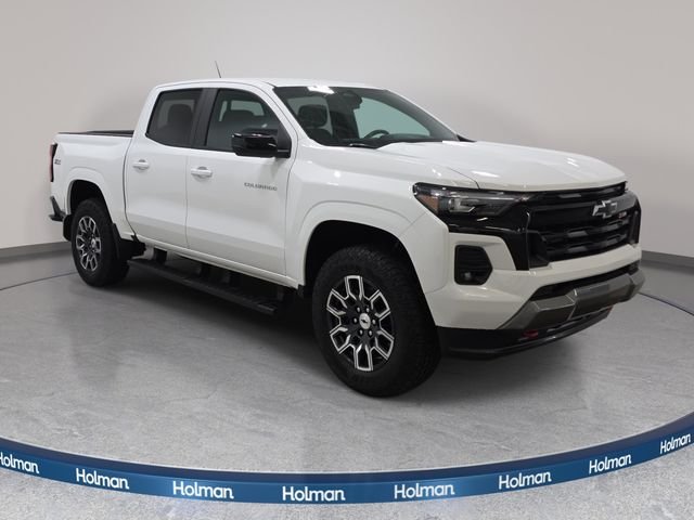 Used 2024 White Chevrolet Z71 image 4