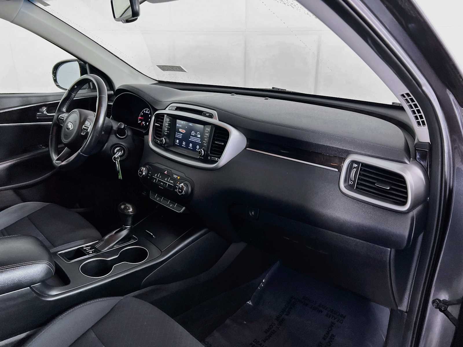 Used 2017 Platinum Graphite Kia LX image 28