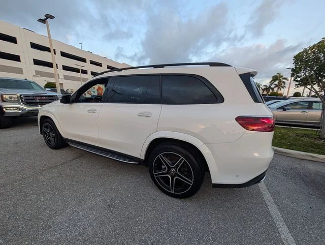 2024 Mercedes-Benz GLS Base - Photo 11