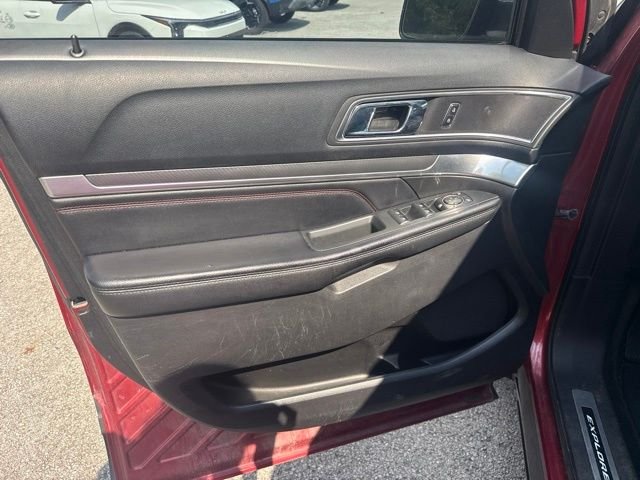 Used 2016 Red Ford Sport image 11