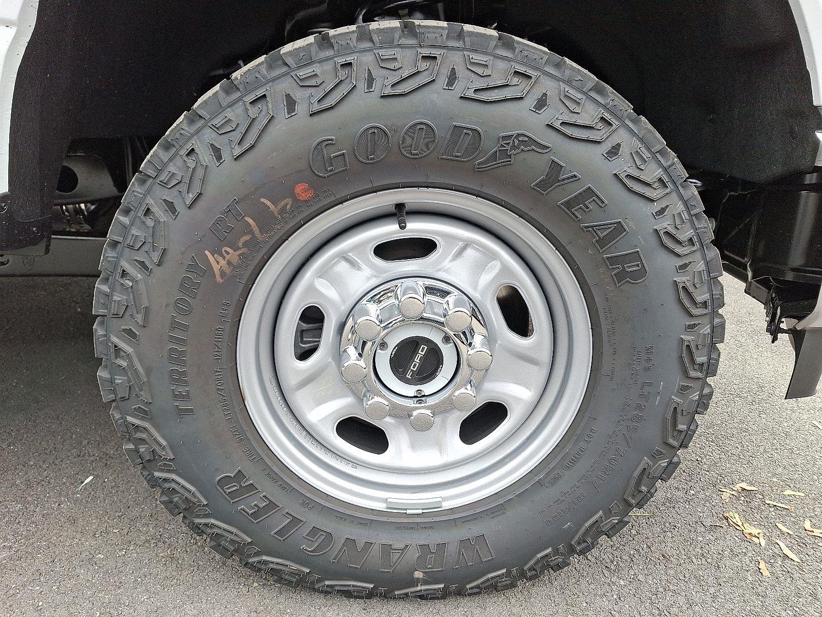 2026 Ford F-350 Super Duty XL - Photo 6