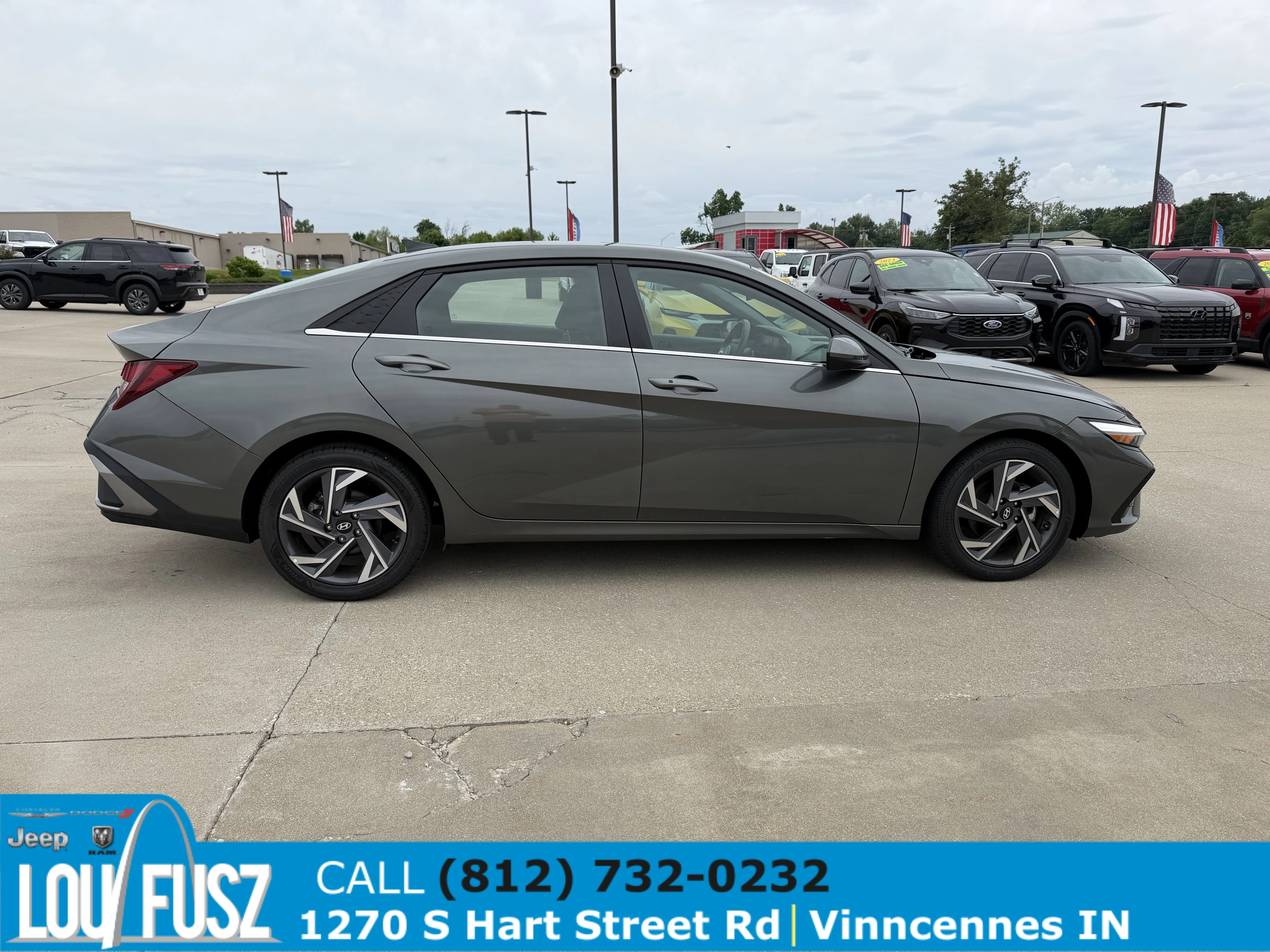 Used 2025 Amazon Gray Hyundai SEL Convenience image 8