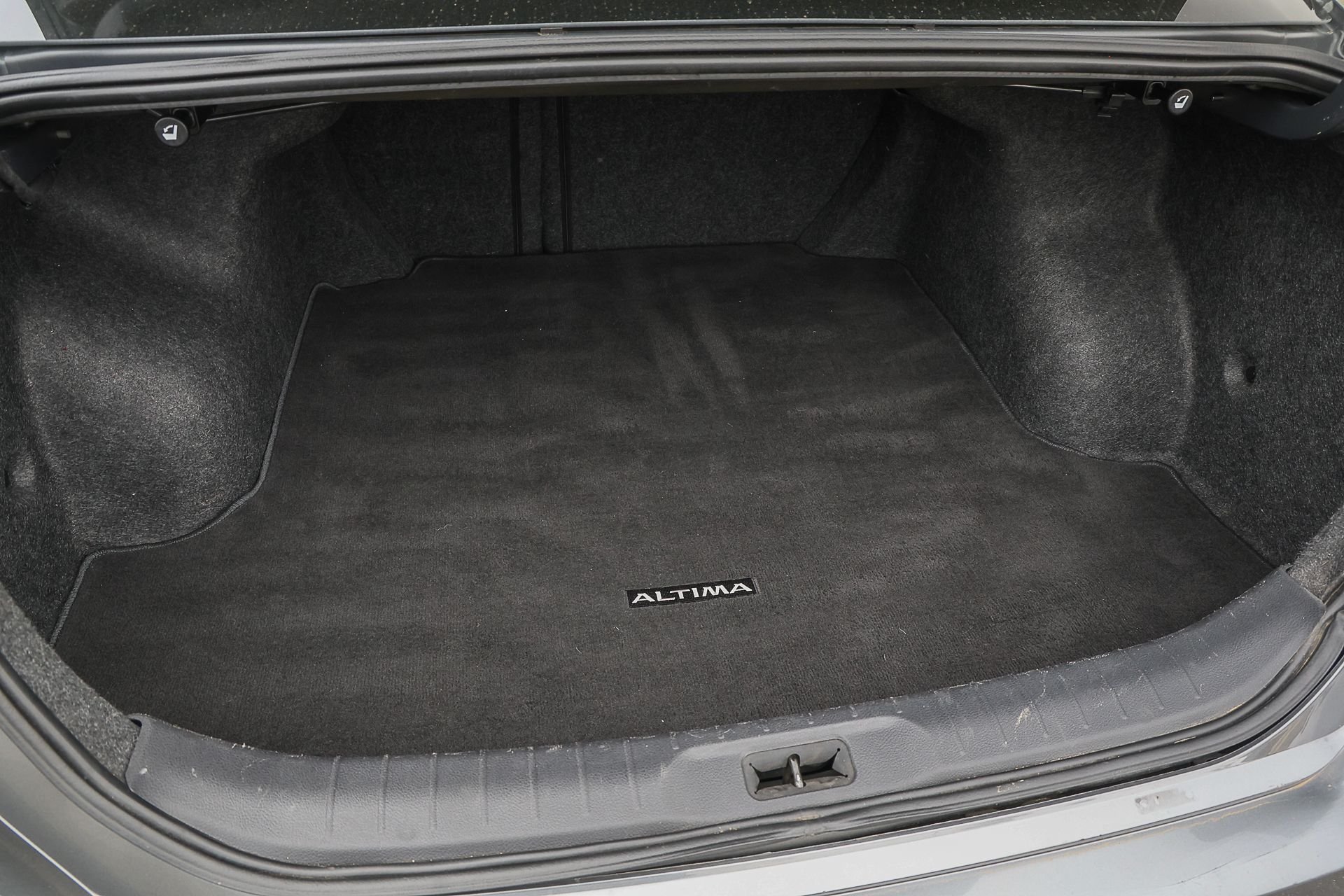 Used 2020 Gray Nissan 2.5 S image 27