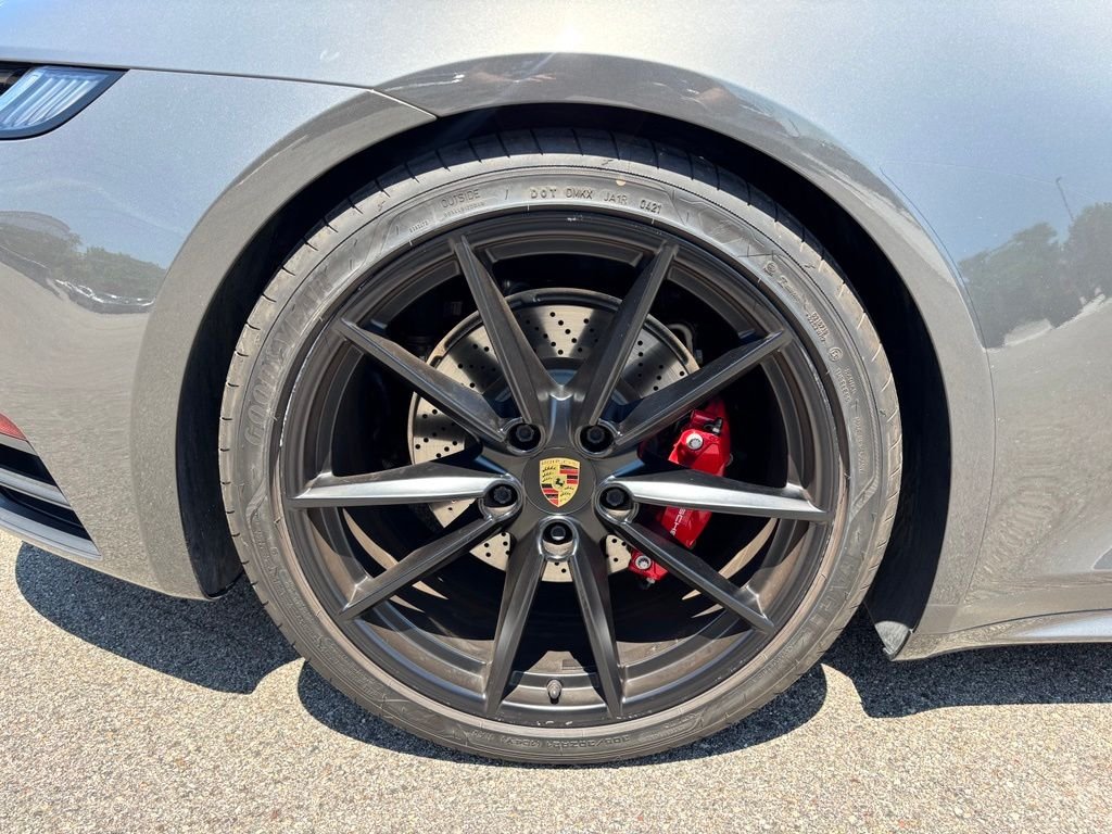Used 2021  Porsche Carrera 4S image 14