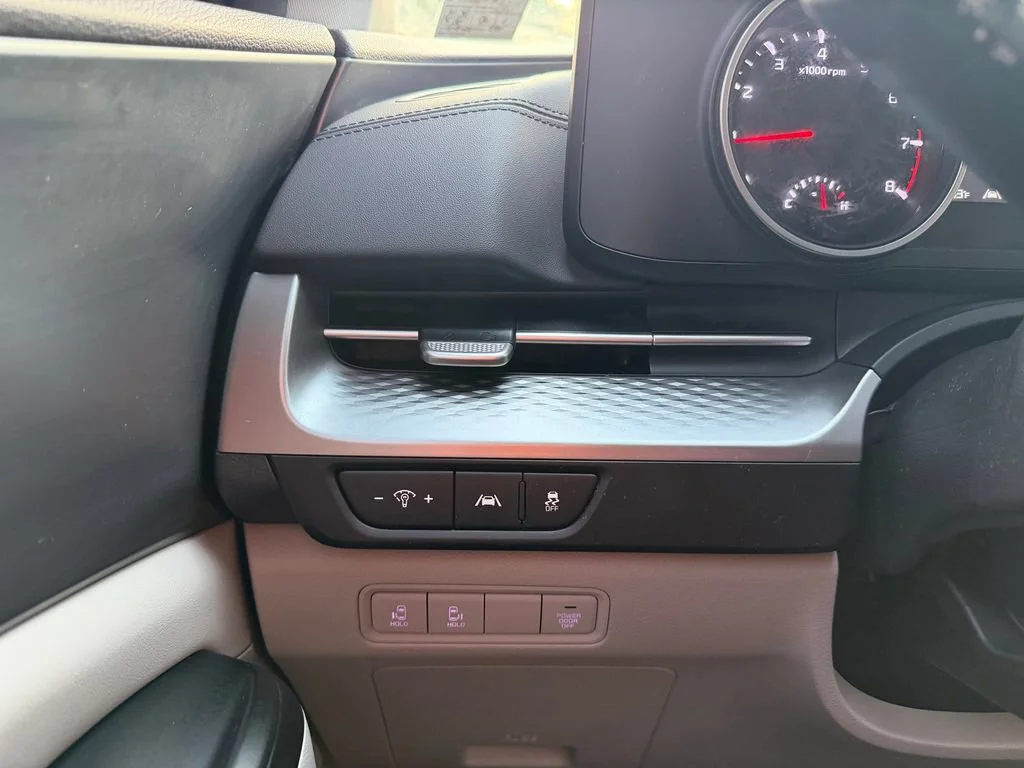 2024 Kia Carnival LX Seat Pkg - Photo 16