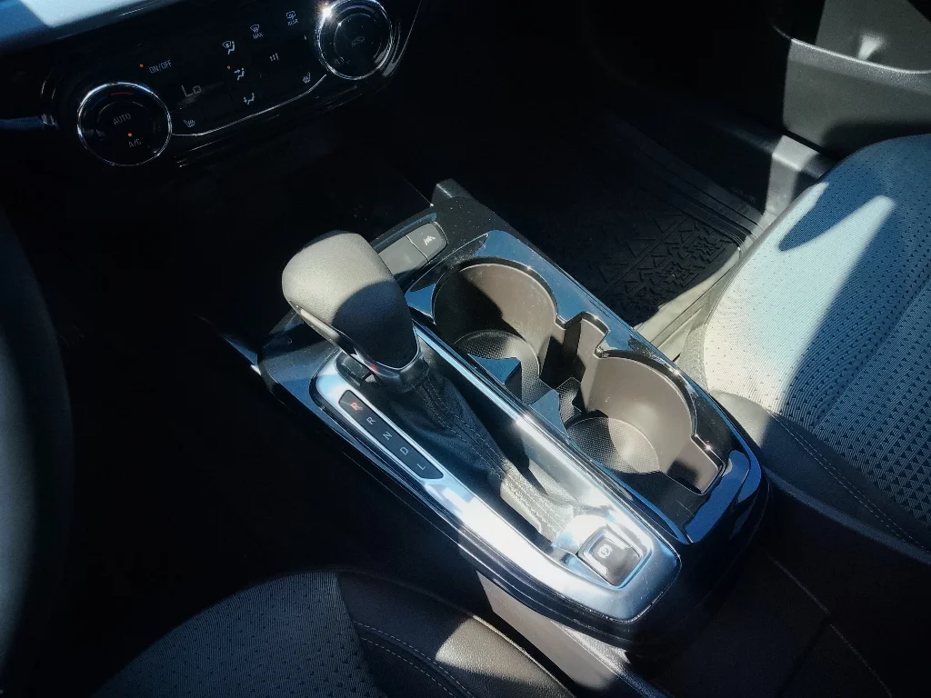 Used 2025 Summit White Chevrolet LT image 16