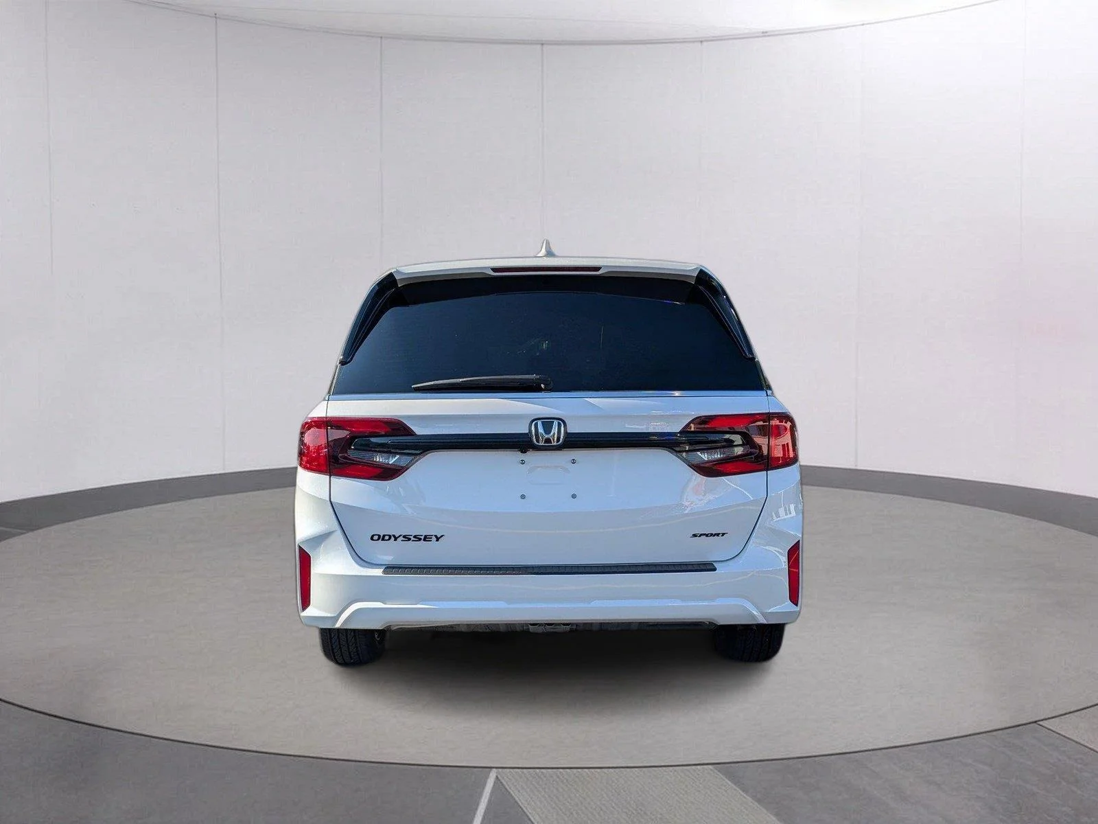 Used 2026 Platinum White Pearl Honda Sport-L image 4