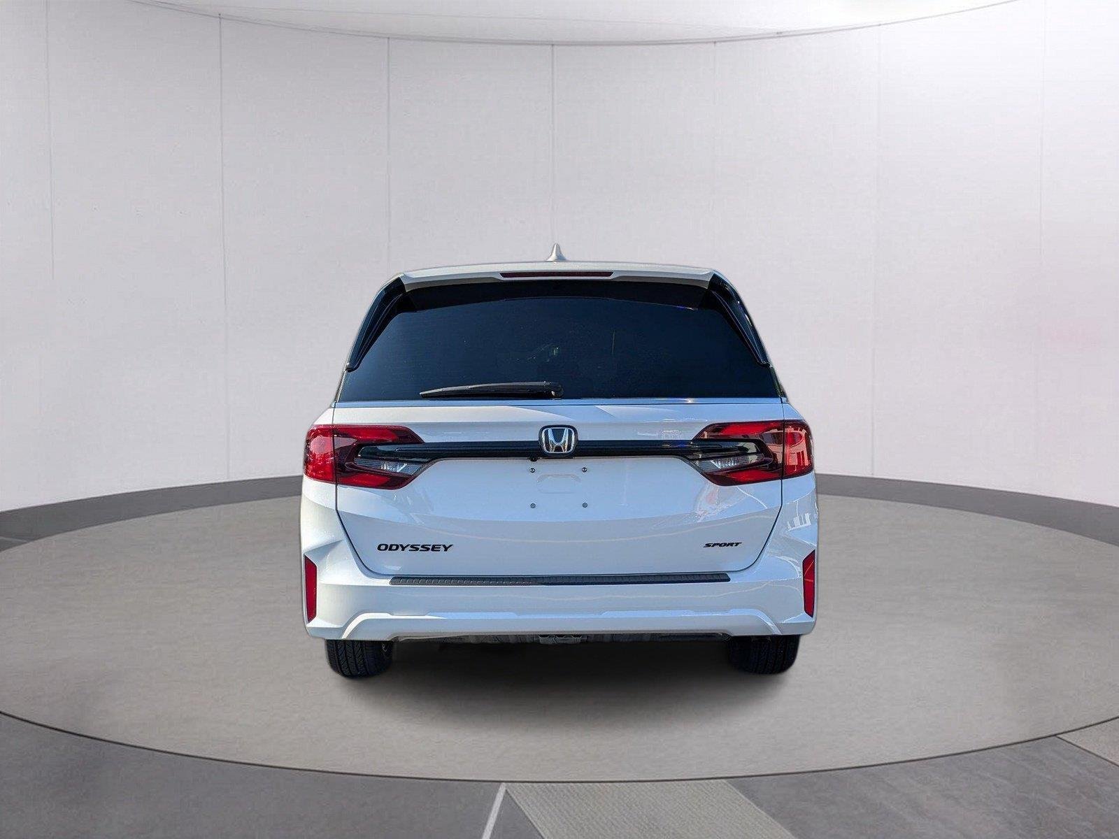 Used 2026 Platinum White Pearl Honda Sport-L image 4