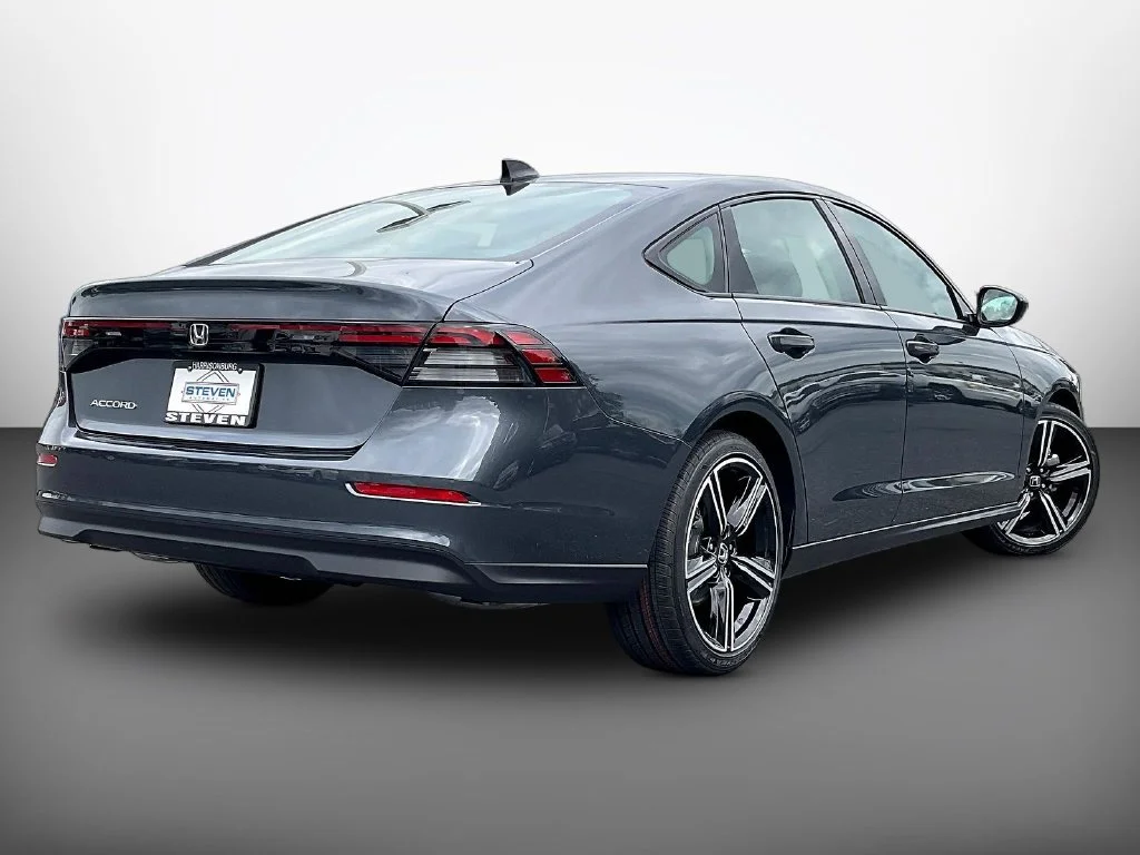 New 2026 Meteorite Gray Metallic Honda SE image 6