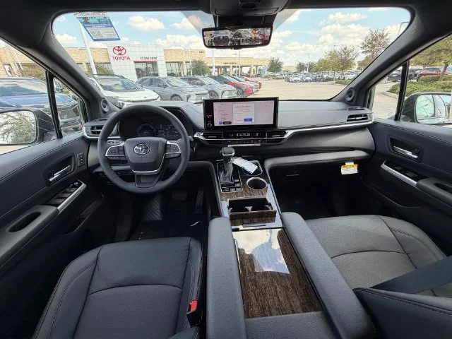 New 2026 Pearl Toyota XLE image 20