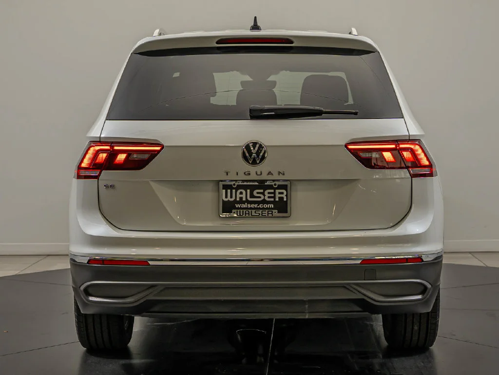 Used 2023 Opal White Volkswagen 2.0T SE image 7