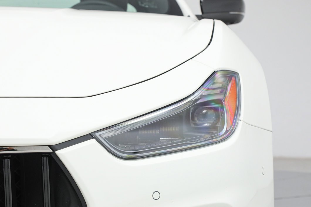 Used 2023 White Maserati Modena image 9