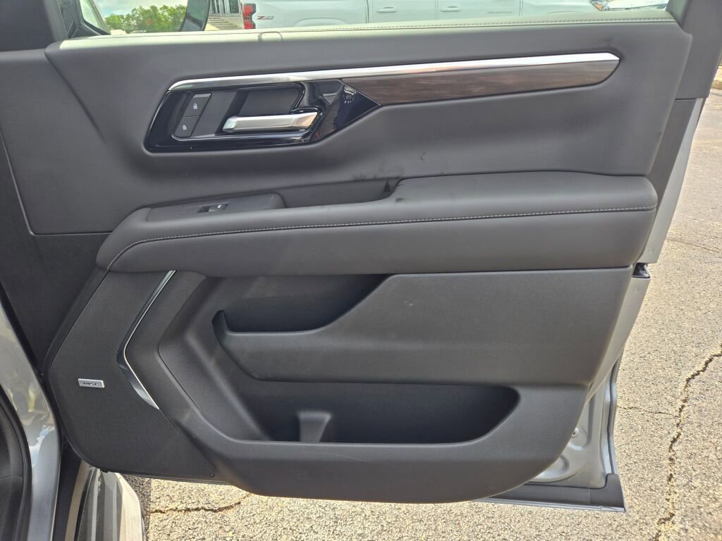 New 2026 Sterling Gray Metallic Chevrolet LT image 7