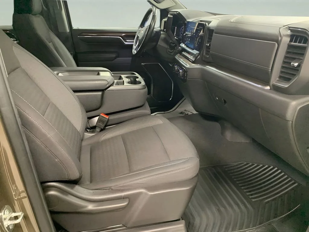 2024 Chevrolet Silverado 1500 LT - Photo 15