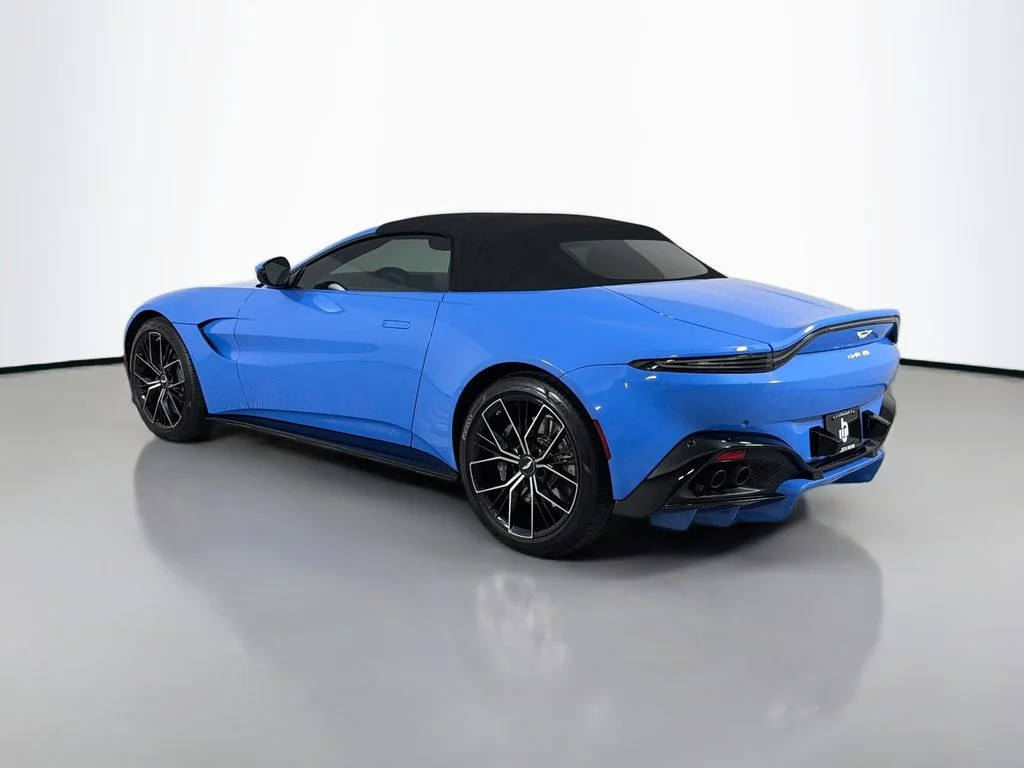 Used 2021 Blue Aston Martin Base image 7
