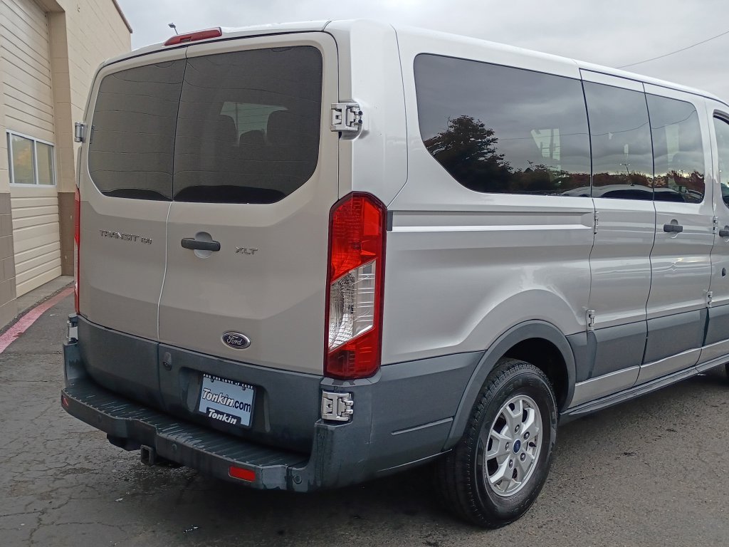 Used 2015 Ingot Silver Ford XLT image 5