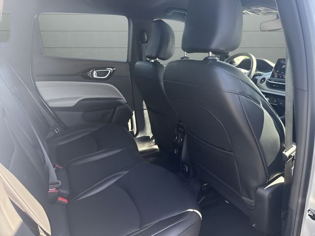 Used 2025 Silver Jeep Limited image 23