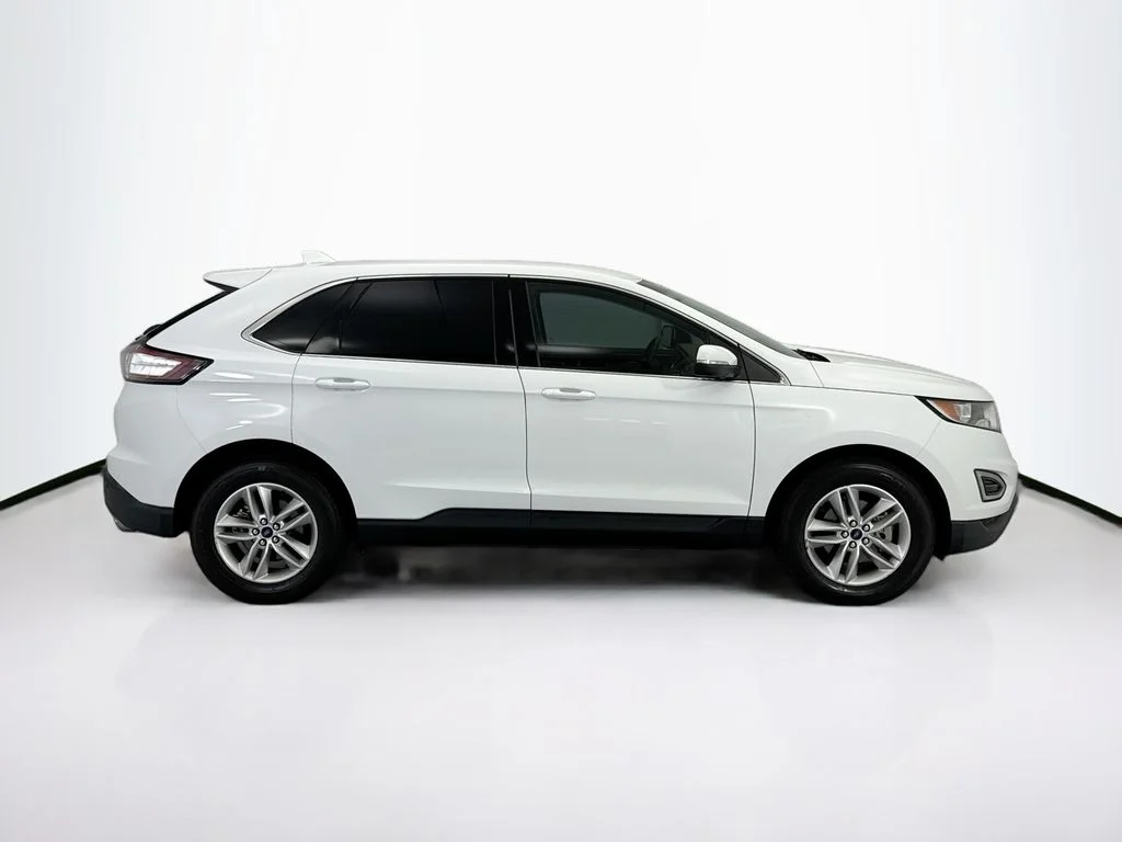 Used 2016 White Ford SEL image 4