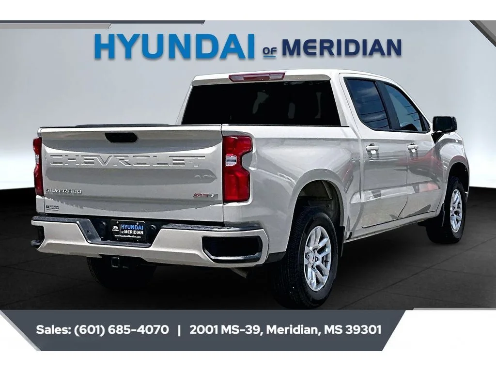 Used 2026 WHITE SANDS Chevrolet RST image 11