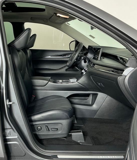 Certified Used 2023 Gray INFINITI PURE image 28
