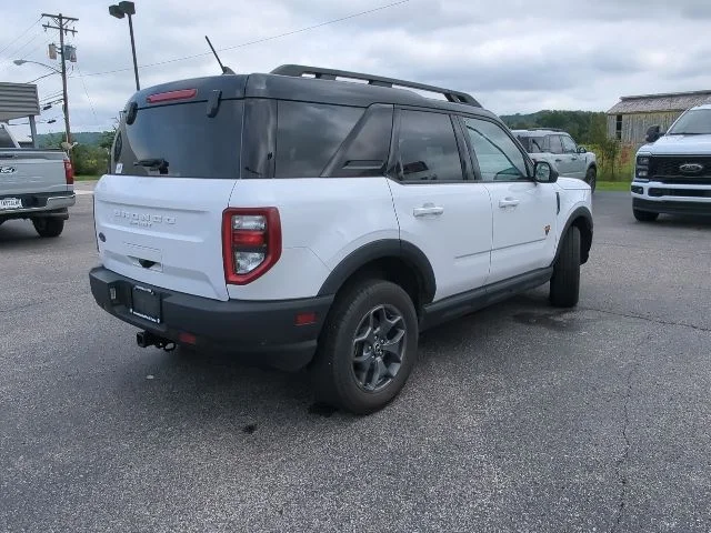 Used 2021 White Ford Badlands image 11