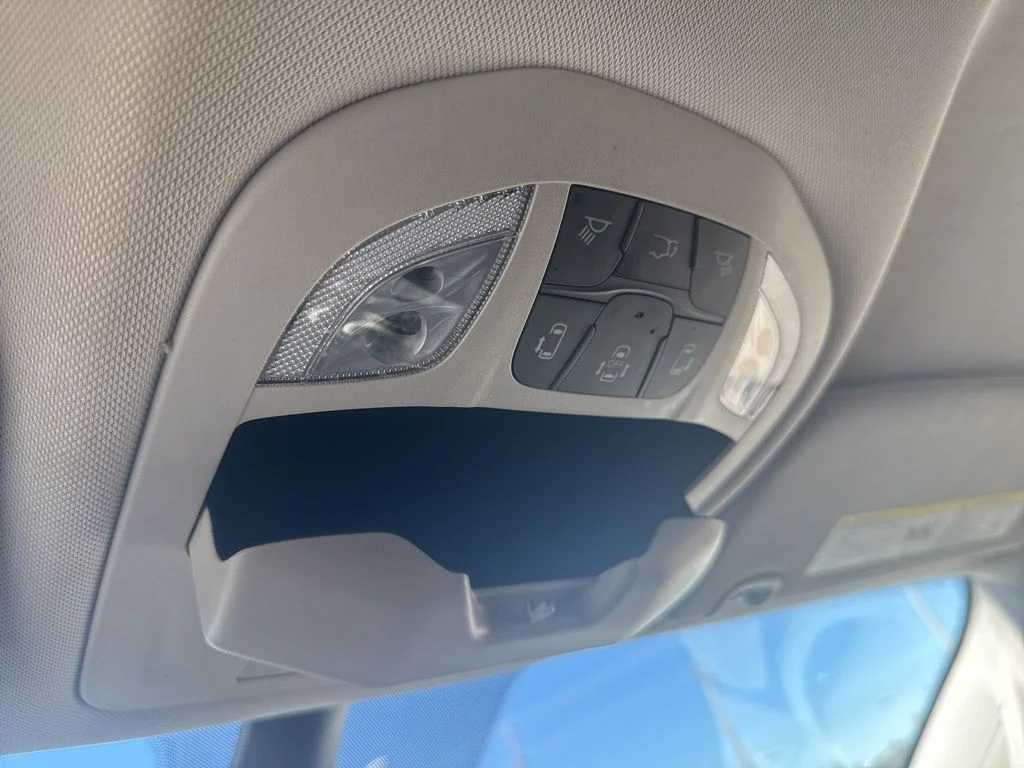 Used 2024 Diamond Black Chrysler Touring L image 33