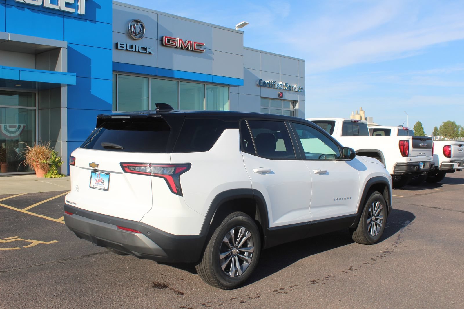 New 2027 Summit White Chevrolet LT image 2