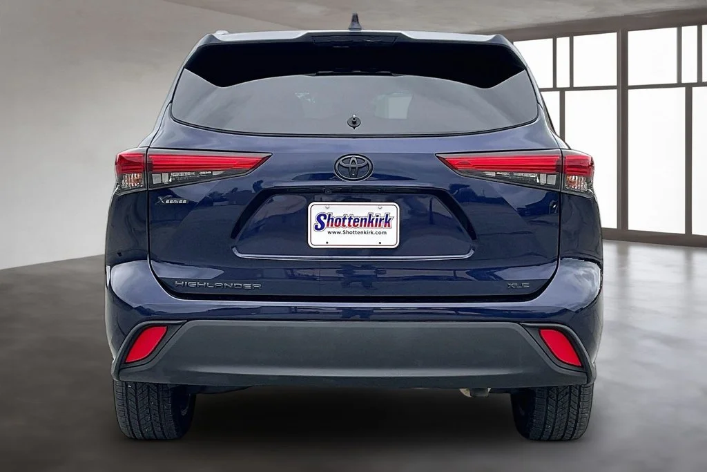 Used 2021 Blue Toyota XLE image 5