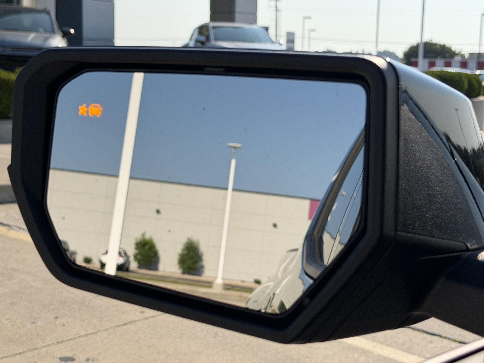 2026 Chevrolet Colorado ZR2 - Photo 8