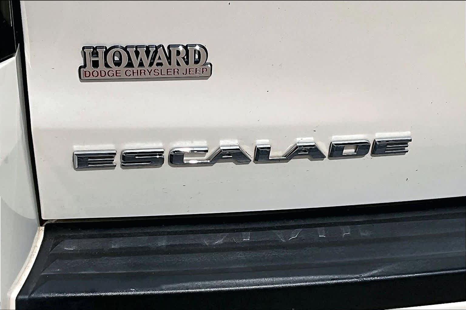 Used 2015 White Diamond Tricoat Cadillac Luxury image 12